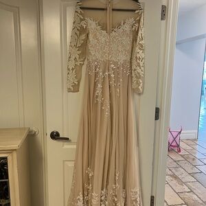 Mandalay Elegant Cream Lace Dress